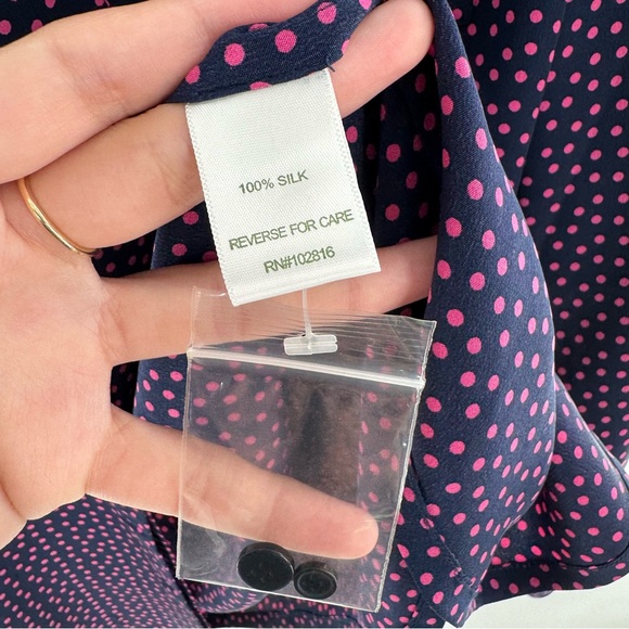 Garnet Hill 100% Silk Utility Blouse Long Sleeve Button Cuff Hidden Placket 10 - Picture 4 of 7